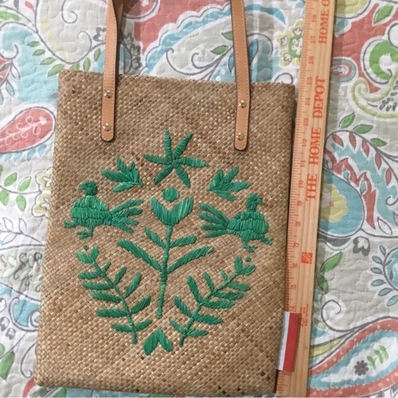 Francis Valentine Natural Straw Green Embroidery Flat Tote NWOT Flower Bag Purse - Picture 9 of 10